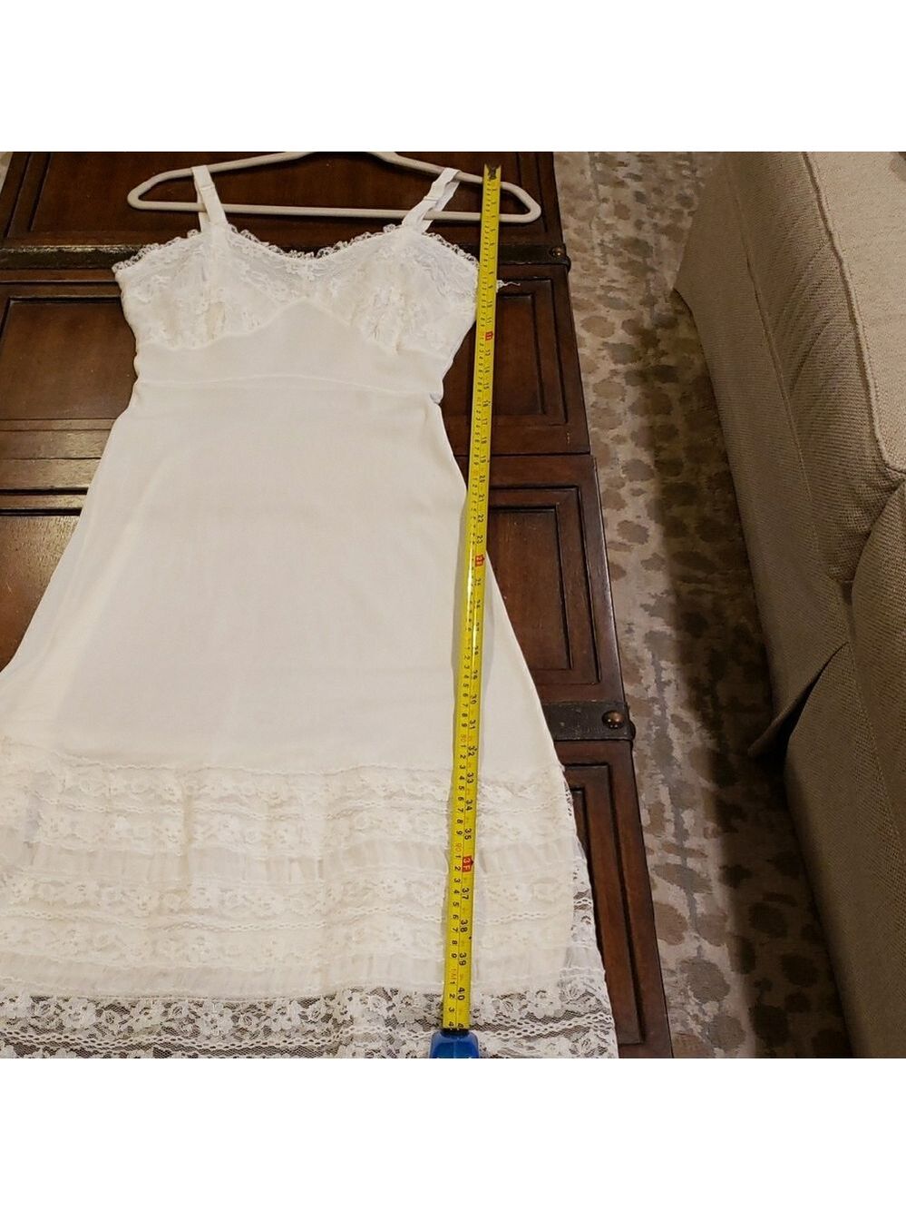 Elegant Vintage Cream/White Lace Slip - Picture 11 of 13